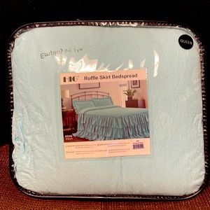 HIG 3-Piece ruffle skirt bedspread set - queen aqua color NEW